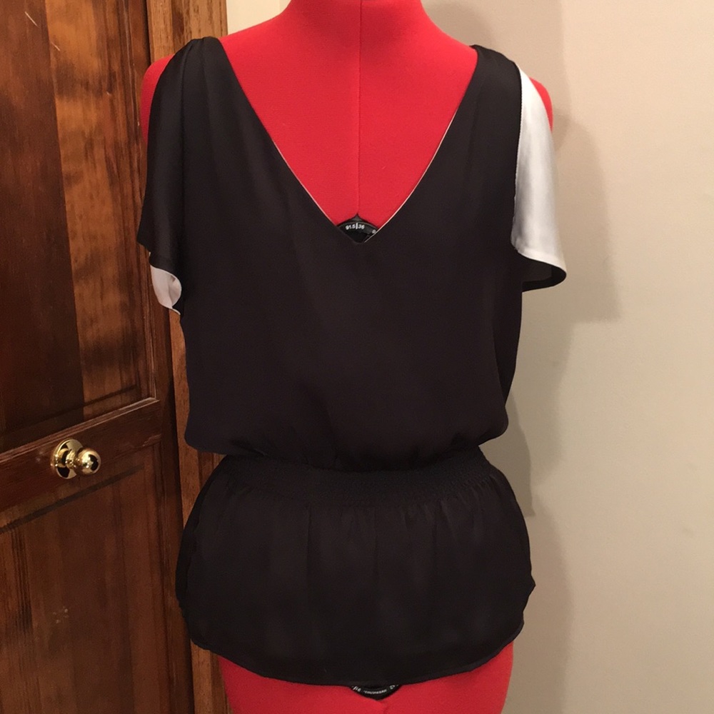 Vertigo sleeveless shirt
